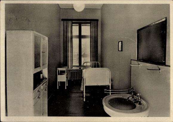 Postcard Warnino Warnin Pomerania, BDM Home Economics School, Sick Room