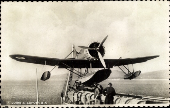 Postcard Loire Nieuport 210, Hydravion de chasse catapultable