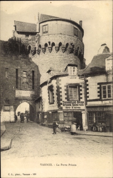 Postcard Vannes Morbihan, Historical Architecture, La Porte Prison, Shops, Photography