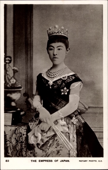 Postcard Empress Shōken of Japan, portrait