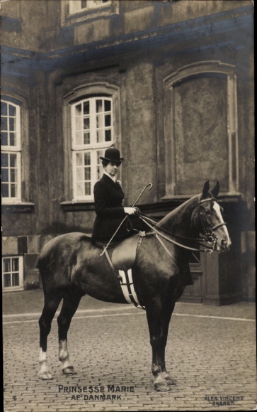 Postcard Princess Marie of Denmark, portrait on horseback