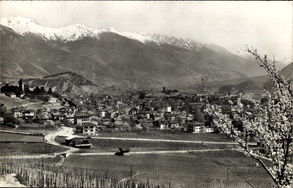 KP Siders Sierre Canton Valais, krajobraz górski, miasto ośnieżone góry, winnice