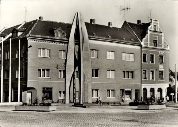 Postcard Glauchau in Saxony, Square of Friendship