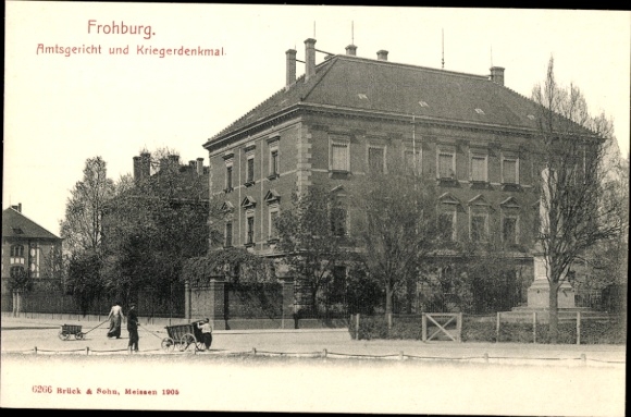 PC Frohburg in Saxony, district court, war memorial