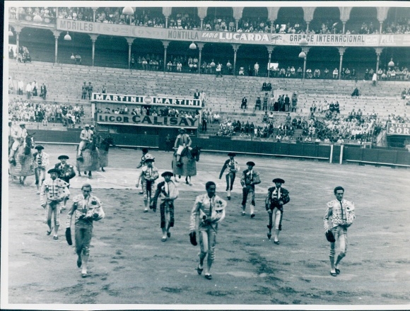Photo film scene Barcelona, bullfight, advertising Martini, Calisay, Germany 1952, Jordan J. von Boyadjieff