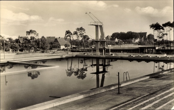 Postcard Lauchhammer in Niederlausitz, Neustadt, swimming station