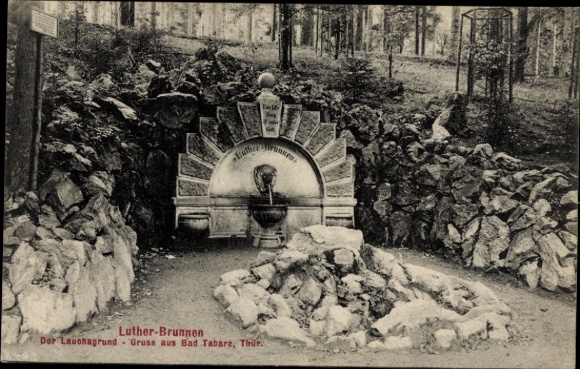Postcard Tabarz Thuringia, view of the Luther fountain, forest