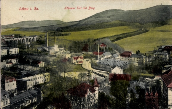 Ak Löbau in Sachsen, Löbauer Tal mit Berg, Viadukt, Industriegebäude