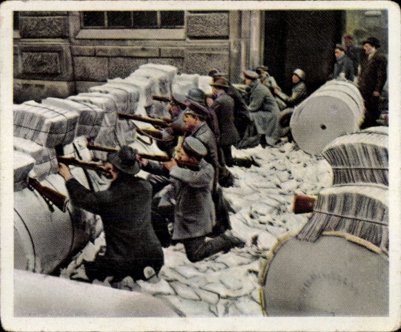 Collector's picture The Post-War Period No. 13, Jan. 1919, fight in the Berlin newspaper district, barricade