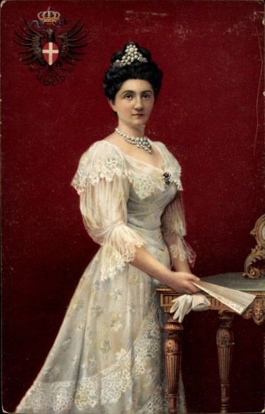 Artist Postcard Elena of Montenegro, Queen of Italy, portrait