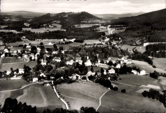 Postcard Bad Heilbrunn in Upper Bavaria, landscape photograph, rural surroundings, mountain landscape, residential area