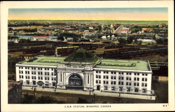 Postcard Winnipeg Manitoba Kanada, C.N.R. Station, Canadian National Railways