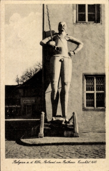 Postcard Belgern Schildau in Northern Saxony, view of the Roland at the town hall, Wilhelm Müller shop