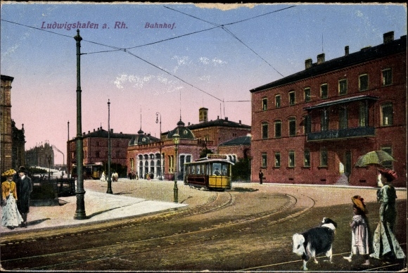 Postcard Ludwigshafen am Rhein, view of the train station, tram