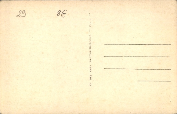 Postcard Landivisiau Finistère, Place de l'Eglise, war memorial