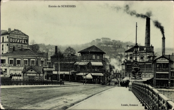 Ak Suresnes Hauts de Seine, Historische Brücke, Industriegebäude, Dufayel Werbung, schwarz-weiße 
