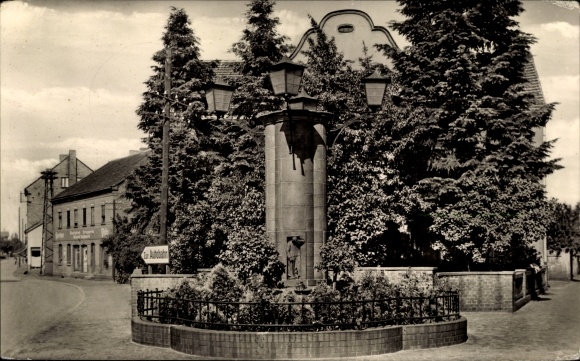 Postcard Großräschen in Lower Lusatia, Bergmannsbrunnen