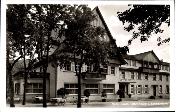 Postcard Ottenhöfen in the Black Forest, exterior view of the Hotel Linde, owner Walter Girarde