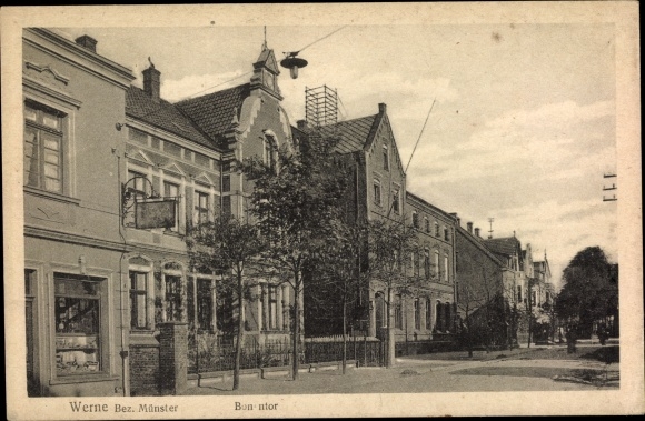 Postcard Werne an der Lippe Westfalen, part of the street at the Bonentor