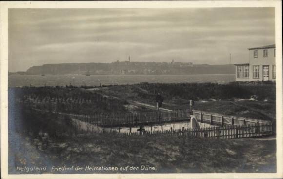 Postcard North Sea island Helgoland, cemetery of the homeless on the dune