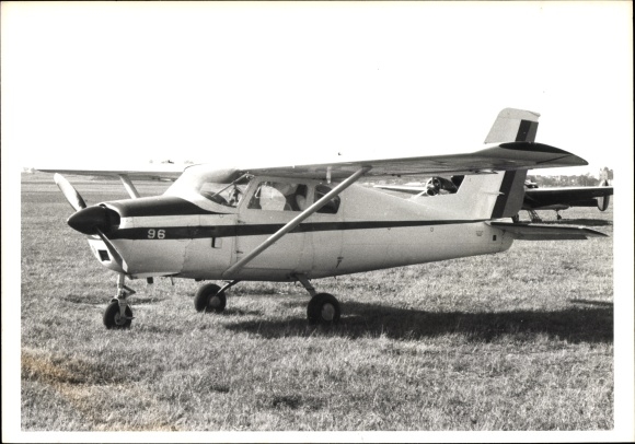 Photo Brazilian military aircraft, Neiva Regente, 96