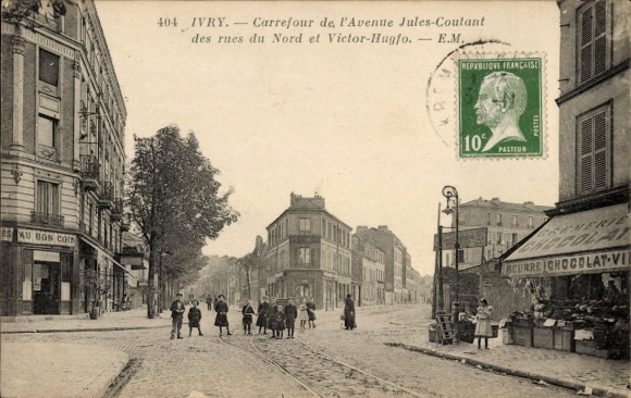 CPA Ivry-Val-de-Marne, Carrefour de l'Avenue Jules-Coutant des rues du Nord et Victor Hugo