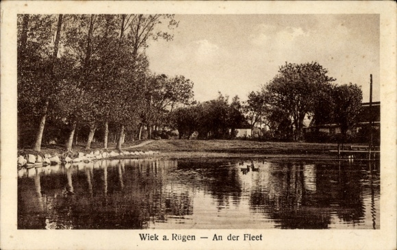 Ak Wiek op het eiland Rügen, aan het kanaal, vijver, pad, huizen