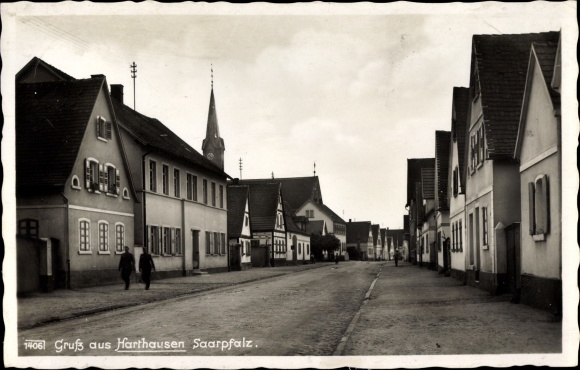 Ak Harthausen in Rheinland Pfalz, Straßenpartie im Ort