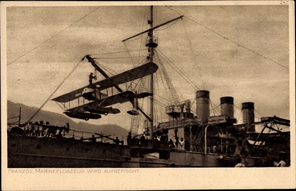 Postcard French Mairne plane is fished up, German warship