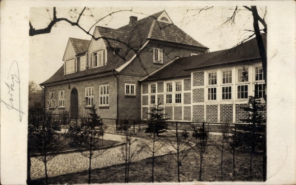 Photo Postcard Geesthacht on the Elbe, building, garden