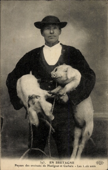 Postcard Bretagne, Farmer from the area around Huelgoat and Carhaix, The Three Friends