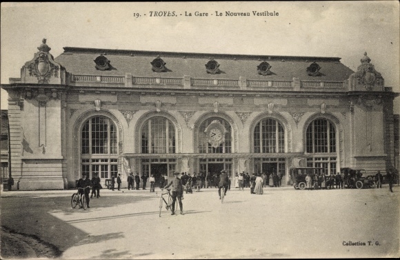 Ak Troyes Aube, La Gare, Le Nouveau Vestibule