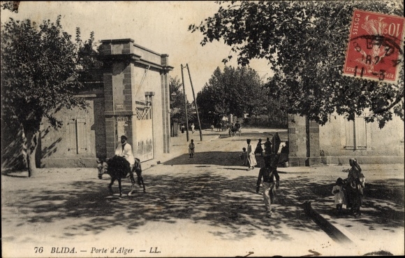 18 old PCs Algeria, various views of Oran, Algiers, Blida, Colomb Bechar, Lalla Maghrnia, Bone