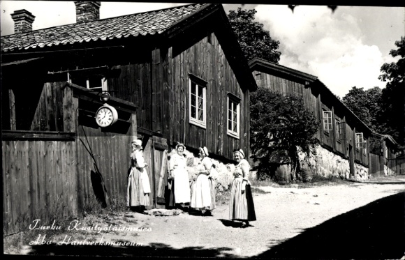 Photo Turku Åbo Finland, women in traditional costume, village idyll