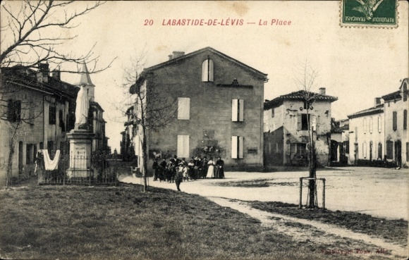 PC Labastide de Lévis Tarn, La Place