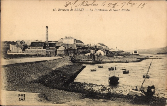 Ak Brest Finistère, Landschaft, Hafen, Pirotechnie, Boote, Küstenansicht