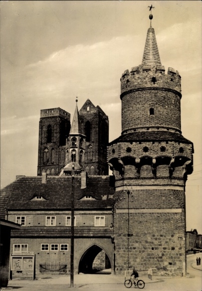 PC Prenzlau in der Uckermark, middle gate tower, exterior view, church