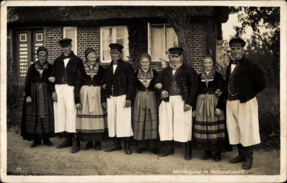 Ak Mönchgut Insel Rügen, Volkstrachten