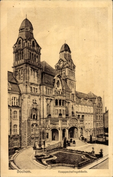 Ak Bochum im Ruhrgebiet, Stadtansicht, Knappschaftsgebäude,  Architektur