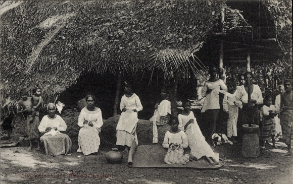 Postcard Ceylon Sri Lanka, Sinhalese Hace Makers, Villagers