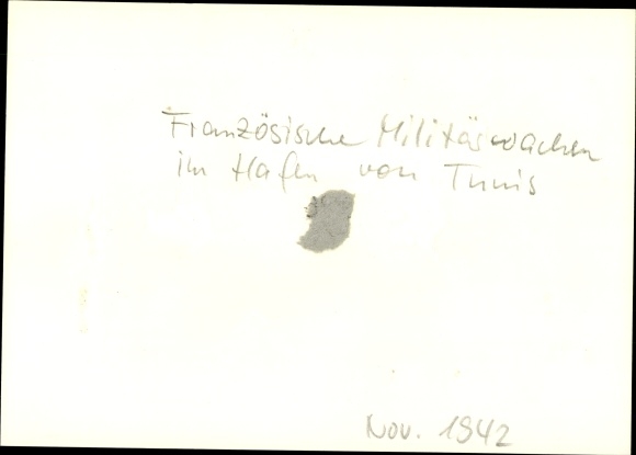 Foto Heinrich Hoffmann, Franse militaire bewakers in de haven van Tunis, november 1942