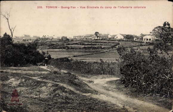 Ak Tonkin Vietnam, Landschaft mit camp de l'Infanterie coloniale, Weg, Bäume, Gebäude