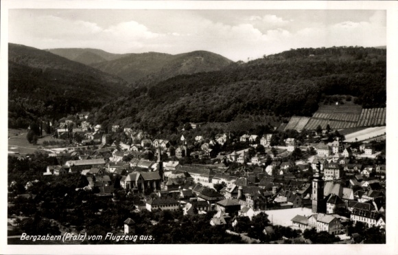 Postcard Bad Bergzabern on the Palatinate Wine Route, aerial photograph of Bergzabern, black and white, rural U