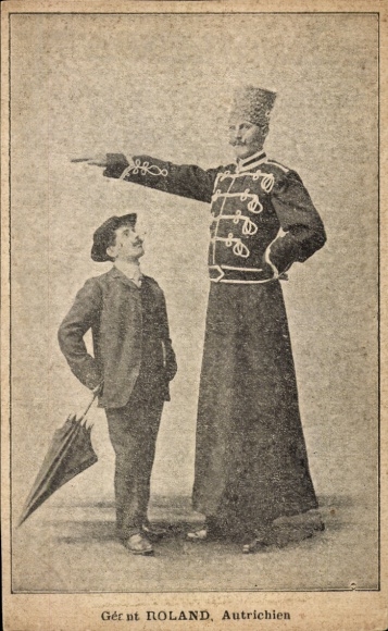 Postcard Giant Roland, portrait in uniform