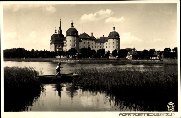 Ak Moritzburg in Sachsen, Jagdschloss, Wasserpartie, Boot, Hahn 5142