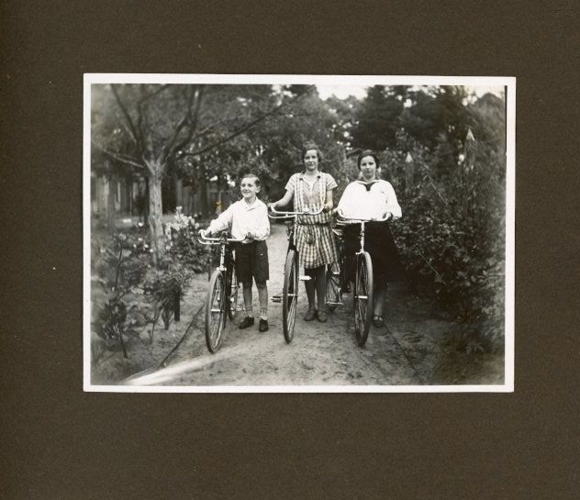 Photo Album Eggersdorf Petershagen with 39 photos
