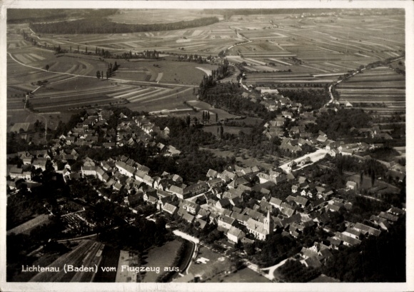 Ak Lichtenau in Baden, Luftbild,  Blick vom Flugzeug, ländliche Landschaft, viele Häuser