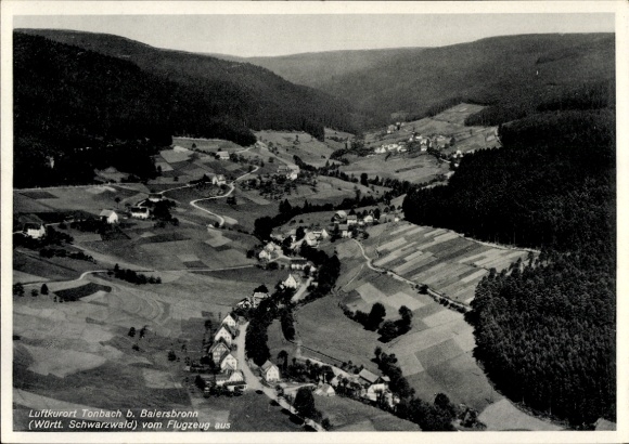 Ak Tonbach Baiersbronn im Schwarzwald, Luftkurort Tonbach,  Schwarzwald, Flugaufnahme