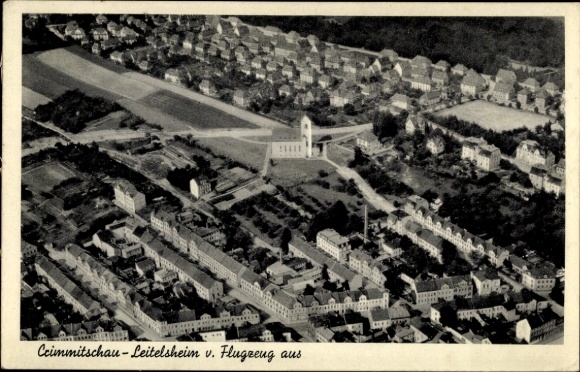 Ak Crimmitschau in Sachsen, Luftaufnahme von  Blick auf Gebäude und Landschaft