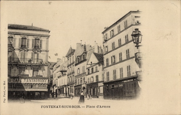 Postcard Fontenay sous Bois Val de Marne, Place d'Armes